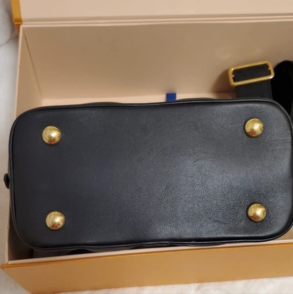 Louis Vuitton Alma BB Quilted calfskin embroidered Motif in great condition - Picture 11 of 16